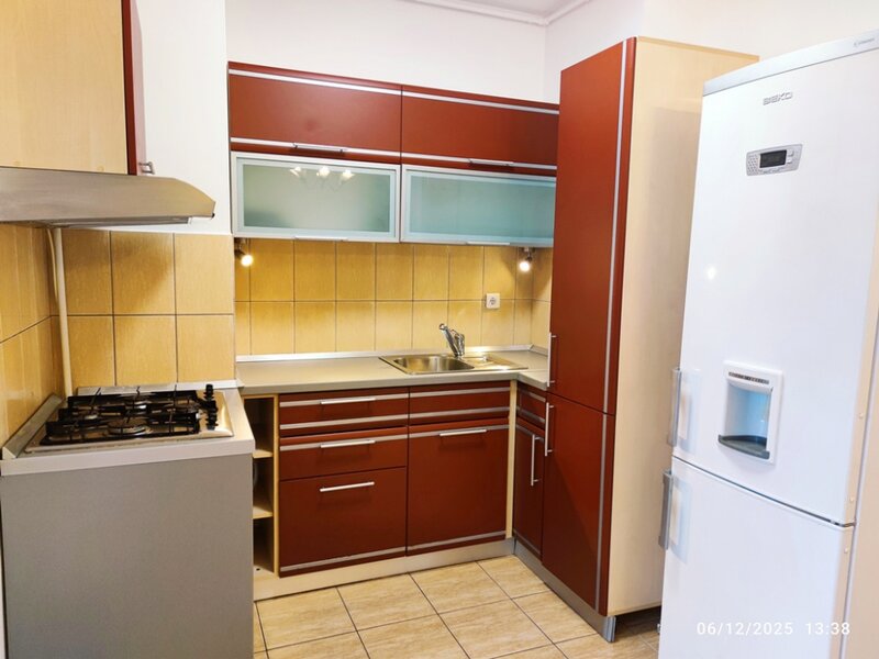 Titan - Auchan-  2 camere complex rezidential 2010- loc de parcare